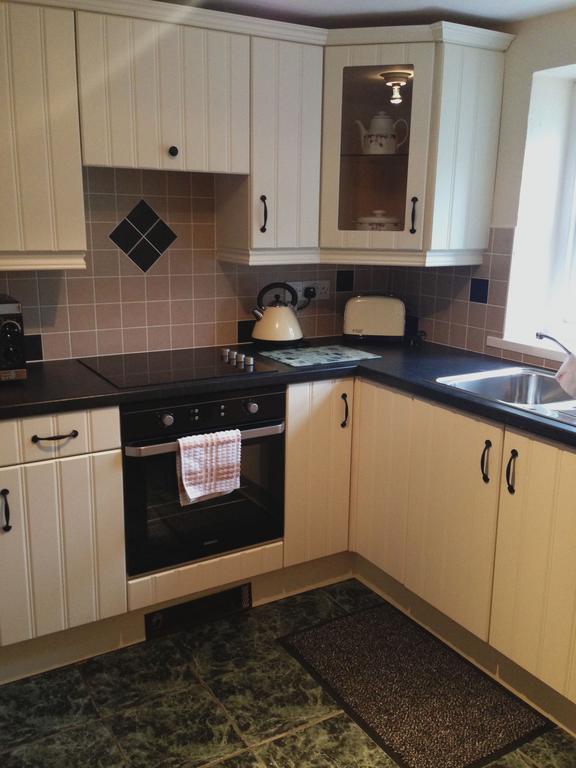 Berwick Hall Cottage Moira  Стая снимка