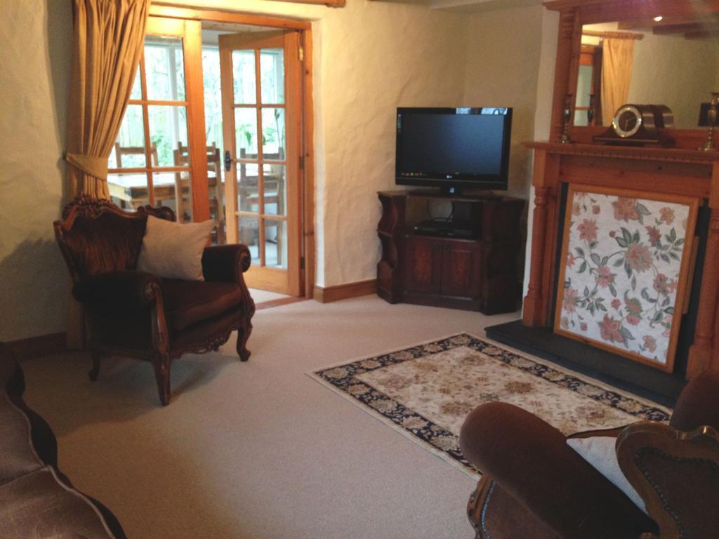 Berwick Hall Cottage Moira  Стая снимка